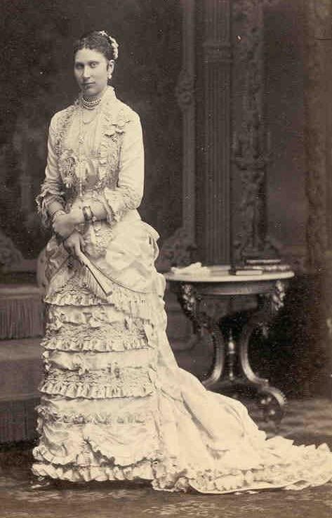 Lovisa Denmark History, Queen Of Denmark, 1870s Dress, Danish Monarchy, Kingdom Of Sweden, Princess Louise, Victorian Portraits, Danish Royalty, Queen Margrethe Ii