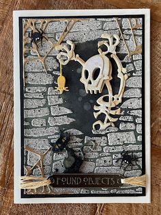 Tim Holtz Halloween Projects, Tim Holtz Halloween 2023, Tim Holz Tutorial, Halloween Cards Ideas, Tim Holtz Halloween Cards, Tim Holtz Halloween, Tim Holtz Tutorials, Steampunk Cards, Halloween Shadow Box