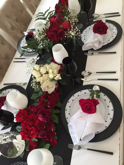 Black And Red Dinner Table, Black Red Table Decorations, Black White And Red Table Decor, Black White Red Party Decor, Red Black And White Engagement Party, Red And Black Engagement Party, Red And White Table Setting, Black And Red Table Setting, Red Black And White Party