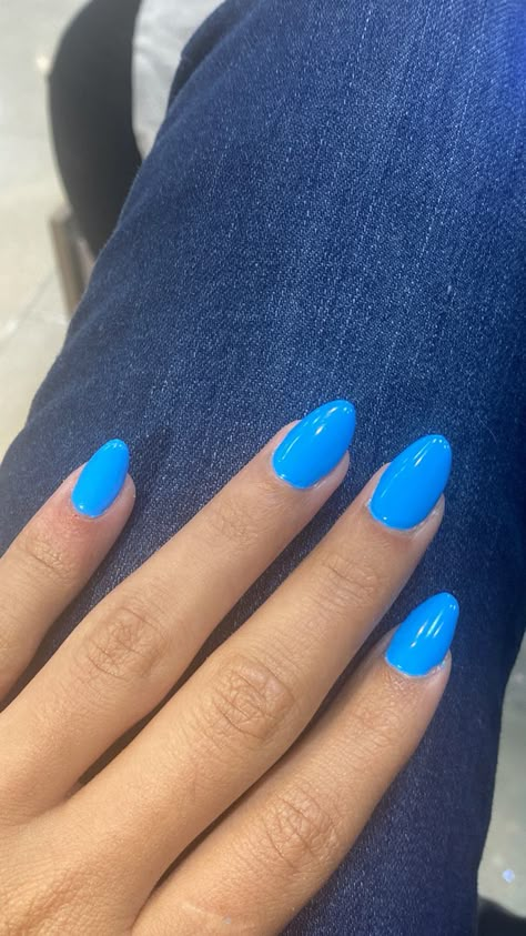 Nails That Go With Everything Ideas, Oval Nails Bright Colors, Bright Blue Dip Nails, Neon Yellow Acrylic Nails Almond, Neon Blue Nails French Tips, Plain Vacation Nails, Bright Oval Nails, Poolside Blue Nails, Neon Blue Almond Nails