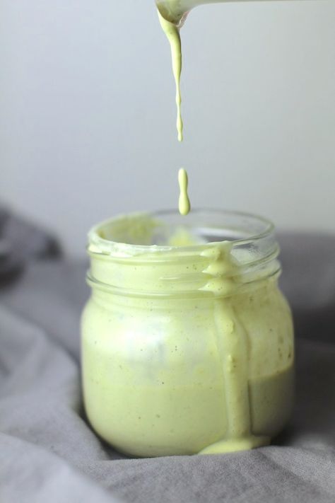 Creamy Basil Dressing, Greek Yogurt Dressing, Lemon And Honey, Yogurt Chicken, Yogurt Dressing, Basil Sauce, Creamy Pesto, Lemon Basil, Veggie Dip