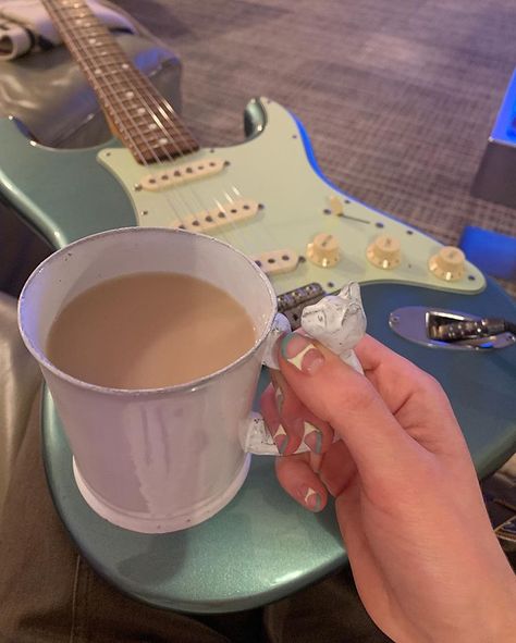 Italy Nails, Simi Haze, Guitar Aesthetic, Photo Wall Collage, Bad Boy, Green Aesthetic, Playing Guitar, Drinking Tea, Planting