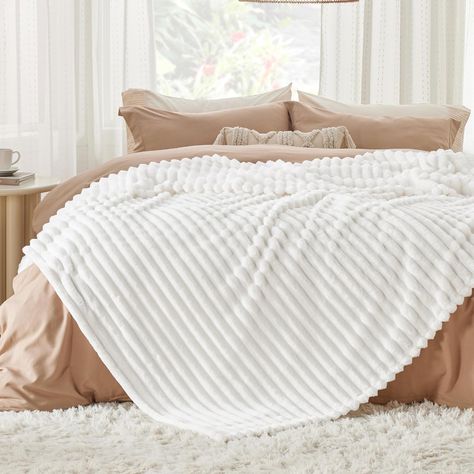 Bedsure Soft Fleece Blanket King Size - Fluffy Cosy Warm Fleece Large Blanket King Size Blanket, Blanket For Bed, Large Blanket, Queen Blanket, Outdoor Furniture Decor, White Fleece, Cotton Duvet Cover, Cotton Duvet, Blankets For Sale