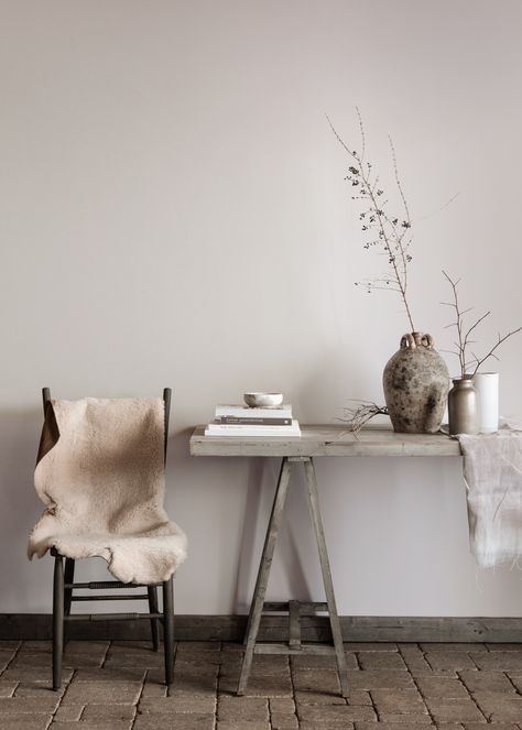 When surrounded by cozy accents, there's something about Angelica AF-665 that captures the comfort of a gray, snowy day. #BenjaminMoore . (WALL) Angelica AF-665, Regal® Select, Matte Hygge Paint Colors, Hygge Color Palette, Scandinavian Paint Colors, Midcentury Modern Color Palette, Hygge Colors, Modern Paint Colors, Mission Style Homes, Blue Grey Walls, Popular Paint Colors