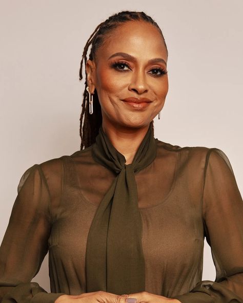 🌟 WHM spotlight: Ava DuVernay & Issa Rae 🚀✨ ㅤ Ava DuVernay, born on August 24, 1972, is not just a filmmaker; she's a force of nature. With accolades including a Primetime Emmy, two NAACP Image Awards, a BAFTA Film Award, and more, she's left an indelible mark on the industry. Her directorial debut, ""I Will Follow"" (2010), paved the way for her second feature, ""Middle of Nowhere,"" winning her the directing award at the 2012 Sundance Film Festival — a historic moment as the first black wom... Ava Duvernay, Naacp Image Awards, Issa Rae, Force Of Nature, Middle Of Nowhere, Sundance Film Festival, Sundance Film, A Force, Film Awards