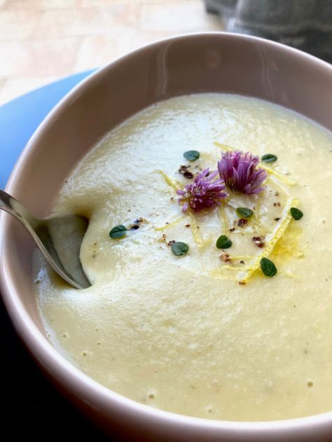 Artichoke Soup, Artichoke Recipes, Cold Soup, Soup And Stew, Soup Season, Goulash, Soup And Sandwich, Favorite Snack, Passover