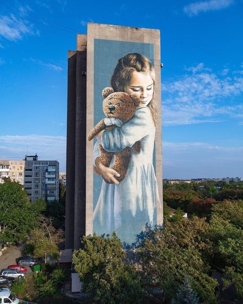 “Milana” Mariupol, Ukraine: new mural by Ukrainian artist Sasha Korban for Rinat Akhmetov Foundation Mariupol Ukraine, Grafitti Street, Street Art Utopia, Street Mural, Street Wall Art, Amazing Street Art, 3d Street Art, Graffiti Murals, Murals Street Art