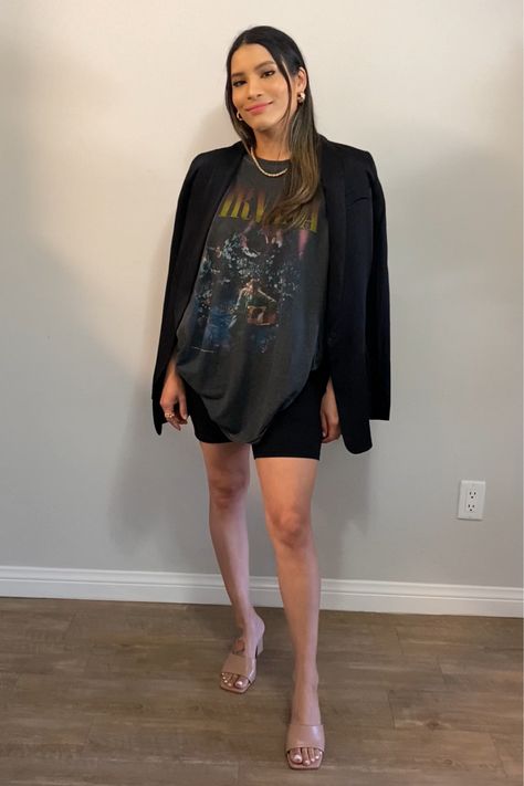 Nirvana T Shirt, Nirvana Unplugged, T Shirt Dress Outfit, Leather Skirt Outfit, Shirt Dress Outfit, Skirt Outfit, Dress Outfit, Nirvana, Skirt Outfits