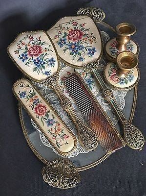 Vintage Dressing Table Sets, Victorian Dressing Table, Vintage Vanity Set, Vintage Hairbrush, Vanity Essentials, Antique Vanity Set, Dresser Accessories, Hand Mirrors, Vanity Sets