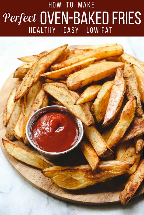 This easy and foolproof method will get you the PERFECT Oven Baked Fries, every single time.All you need are some Spuds, Seasonings, and 35 minutes! Oven Baked Fries, Christmas Recipes Appetizers, Baked Fries, Vegan Sides, Oil Free Vegan, Picky Eater Recipes, Oven Baked, Ketchup, Vegan Dinners