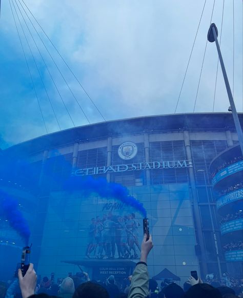 #blue #manchester #mancity #manchestercityfc #football Man City Aesthetic, Manchester City Aesthetic, Footballers Wives, Football Banner, Liam And Noel, Manchester City Football Club, Spiderman Pictures, Blue Football, Graffiti Wallpaper