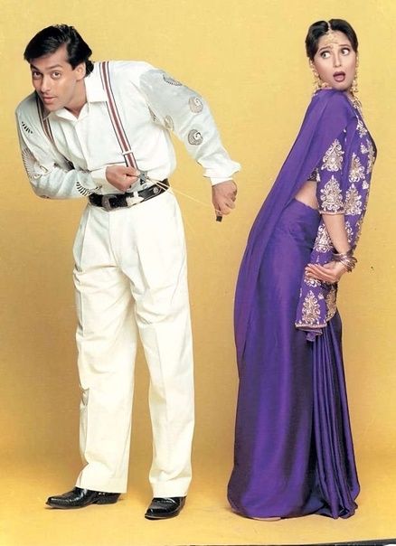 Bollywood Dance Costumes, Hum Aapke Hain Koun, Bollywood Theme Party, Bollywood Theme, Fashion Decades, Bollywood Posters, Famous Dress, 90s Bollywood, Bollywood Outfits