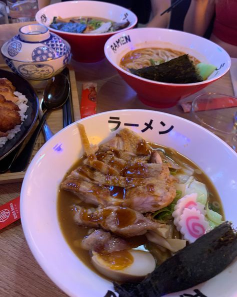 Japanese Lunch Aesthetic, Japan Aesthetic Food, Japanese Restaurant Aesthetic, Japanese Restaurant Food, Ramen Japanese, Food Japanese, Japanese Dinner, Japanese Lunch, Dinner Restaurants