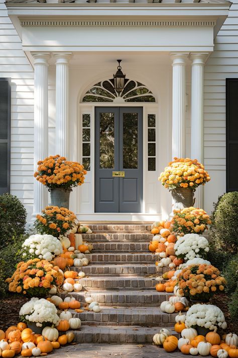 Fall Splendor: Welcoming Thanksgiving with Front Porch Elegance Grandmillenial Fall, Front Door Decor Ideas, Fall Porches, Door Decor Ideas, Porch Fall Decor, Ideas For Thanksgiving, Fall Front Porch Decor Ideas, Front Porch Decor Ideas, Porch Pumpkins