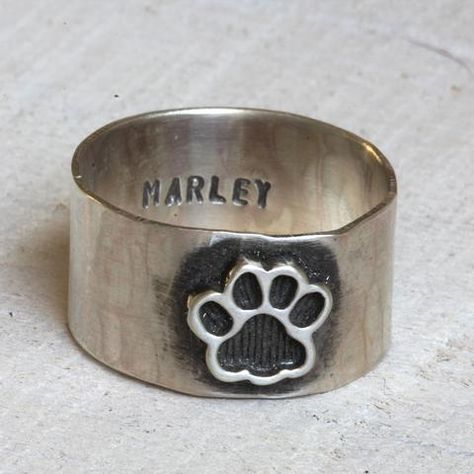 Pet memorial ring dog or cat paw ring Paw Ring, Dog Ring, Memorial Ring, Game Mode, Hammered Ring, Hammered Band, Cat Ring, Dog Jewelry, Ring Men