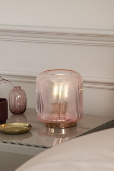 Ribbed Glass Lamp, Cute Bedroom Lamps, Pink Glass Lamp, Small Bedside Lamp, Battery Table Lamp, Bedside Lamps Ideas Bedrooms, Uni Decor, Bedroom Lamps Bedside, Small Bedside Table Lamps