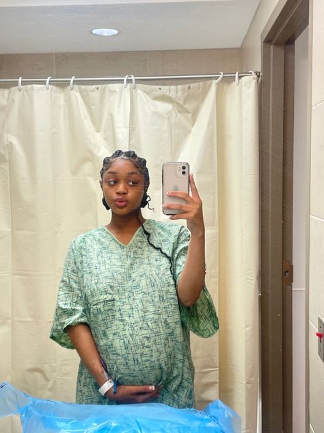 Labor & delivery Labor And Delivery Black Women, Labor And Delivery Aesthetic, Labor And Delivery Photos, Labor And Delivery Hairstyles, Labor Hairstyles Delivery, Labor Hairstyles, Labor Aesthetic, Delivery Room Pictures, Labor Photos