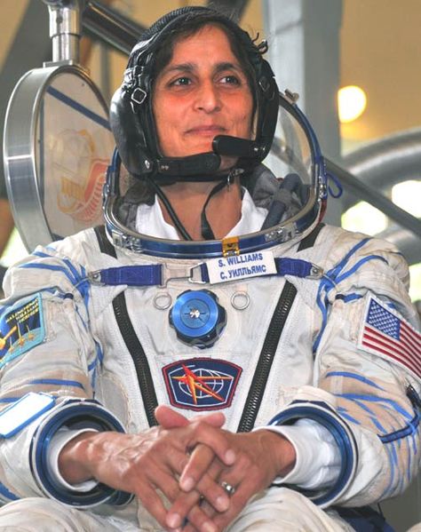 Sunita Williams Sunita Williams, Woman In History, Elizabeth Kubler Ross, Indian American, Nasa Astronaut, Ganesh Photo, Photo Album Design, Mehndi Designs Front Hand, Nasa Astronauts