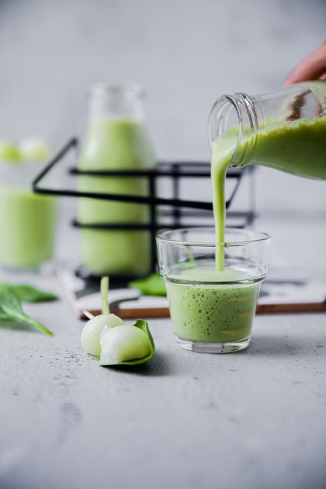 Melon Smoothie (6 INGREDIENTS) | Playful Cooking #smoothie #melon #spinach #foodphotography #drinks Melon Drink, Melon Smoothie, Spinach Smoothie Recipes, Banana Smoothie Bowl, Peanut Butter Banana Smoothie, Kiwi Smoothie, Coconut Smoothie, Summer Smoothies, Drink Photography