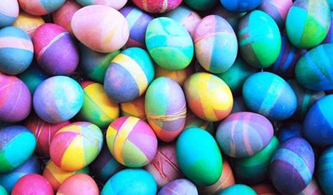 A few  Easter-inspired jokes you can crack out. Making Easter Eggs, Happy Easter Everyone, Easter Wallpaper, About Easter, Easter Traditions, Coloring Easter Eggs, Diamond Mosaic, Mosaic Diy, Easter Colors