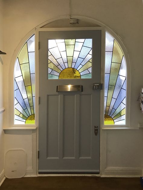 Stain Glass Front Door, Edwardian Doors, Art Deco Front Door, Welcoming Hallway, Stained Glass Front Door, 1930s Doors, 1920 House, Victorian Doors, Victorian Front Doors