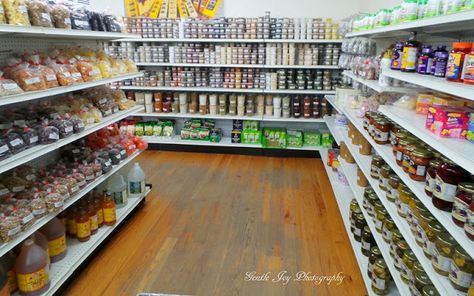 Gentle Joy Homemaker: 10 Tips For Shopping at Amish or Mennonite Stores Amish Store, Amish Market, Bulk Store, Bulk Herbs, Fall Creek, Branson Mo, Weekend Party, Amish Country, Food Supply