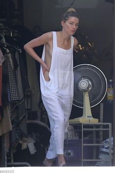 Amber Heard Body, Amber Heard Hair, Amber Heard Style, Amber Head, Fitting Dress, Loose Fitting Dresses, Amber Heard, Kendall Jenner Style, Hollywood Celebrities