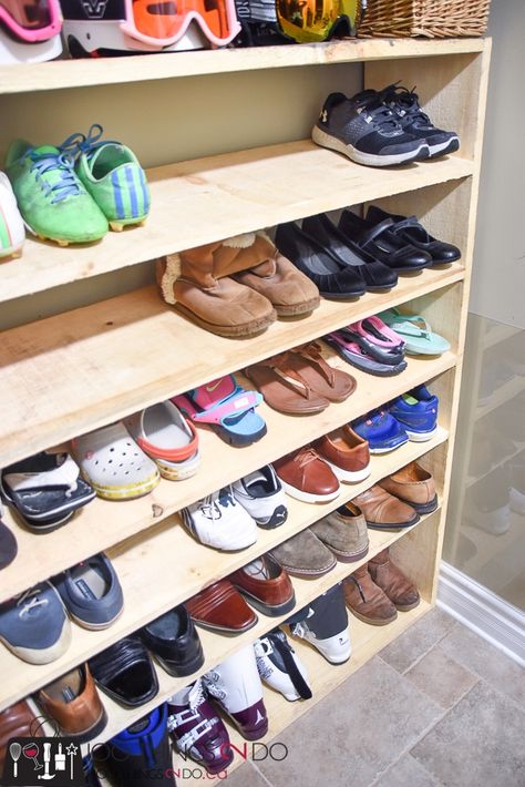 Built In Shoe Rack, Shoe Rack In Closet, Build A Shoe Rack, Closet Shoe Rack, Shoe Shelf In Closet, Diy Shoe Rack Ideas, White Shoe Rack, Diy Shoe Storage, Closet Shoe