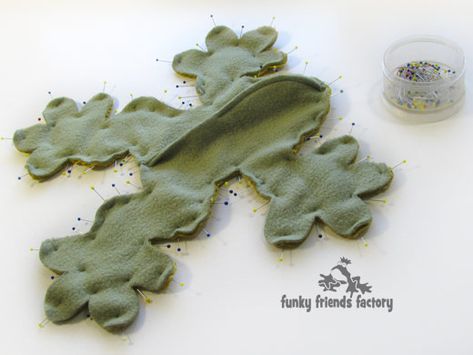 Cute Frog Sewing Pattern Free, Frog Teddy Pattern, Frog Stuffie Pattern, Stuffed Frog Sewing Pattern Free, Bean Frog Pattern, Frog Pattern Sewing, Easy Frog Sewing Pattern Free, Frog Fabric Pattern, Frog Toy Sewing Pattern