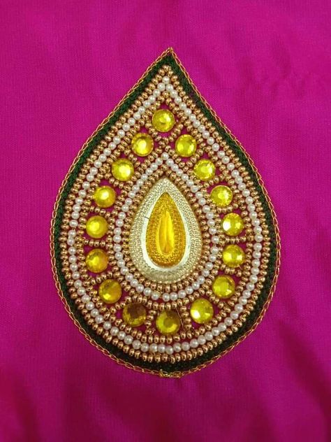 Thilagam Shape Aari Work, Aari Motif, Designer Blouse Ideas, Aari Work Designs, Motif Embroidery, Gold Work Embroidery, Aari Design, Maggam Work Designs, Aari Designs