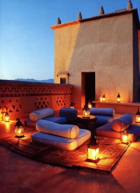 This Moroccan hideaway that seriously turns up the summer heat: | 17 Breathtaking Rooftops You'll Want To Escape To Immediately Moroccan Patio Ideas, Moroccan Patio, Dekorasi Maroko, Moroccan Courtyard, Courtyard Ideas, Terrasse Design, Rooftop Terrace Design, Rooftop Deck, 아파트 인테리어