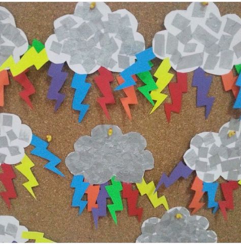 Fall Season Crafts, Season Craft, Weather Activities Preschool, Preschool Weather, Preschool Spring, Weather Art, Weather Crafts, April Crafts, Cloud Craft