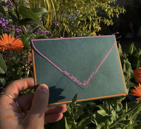 Envelope Branding Design, Letter Envelope Design Ideas, Envelope Design Aesthetic, Envolpes Design, Envelope Graphic Design, Embroidered Invitation, Envelope Aesthetic, Stationary Letter, 카드 디자인