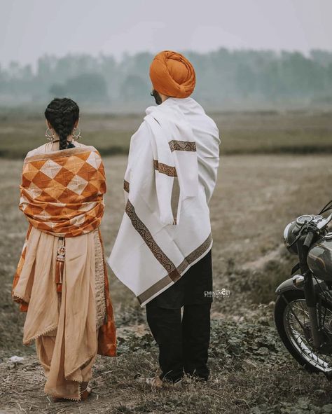 Sikh Wedding Photography, Love Dp, Punjabi Wedding Couple, Friendship Photography, Pre Wedding Photoshoot Outfit, Punjabi Couple, Indian Wedding Couple Photography, Theme Tattoo, Romantic Couples Photography