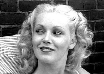 Cathy Moriarty  Raging Bull 1980 Abigail Spencer Suits, Cathy Moriarty, Adriana Lima Husband, Raging Bull, Martin Scorsese, Vintage Hairstyles, Bronx, American Actress, Writers