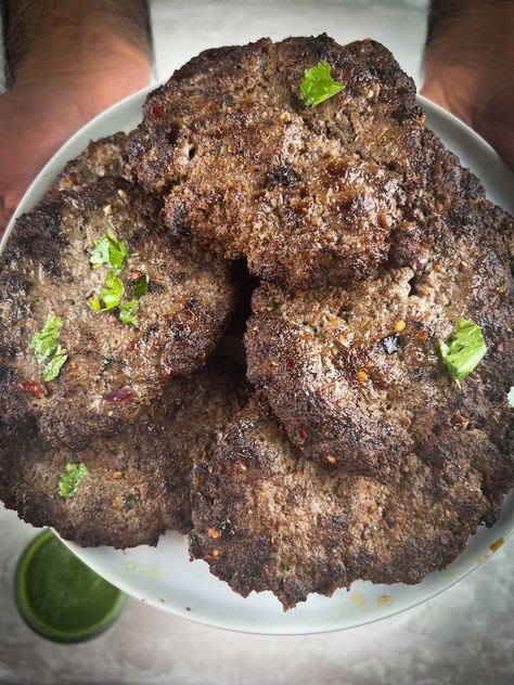 Pakistani Beef Chapli Kababs - Two Cloves In A Pot Chapli Kabab Recipe, Chapli Kabab, Pakistani Dishes, Kabab Recipe, Types Of Flour, Green Chutney, Beef And Rice, Red Chili Flakes, Red Chili Powder