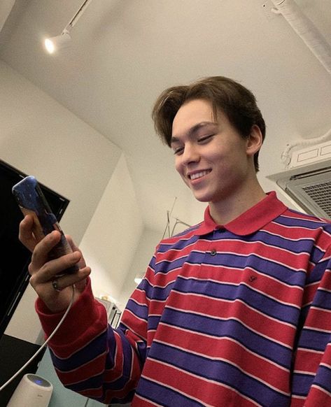 #seventeen #kpop #Vernon Vernon Hansol, Choi Hansol, Vernon Chwe, Vernon Seventeen, Won Woo, Seventeen Debut, Pledis Entertainment, Boys Who, Boyfriend Pictures