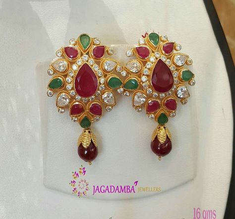 J Jewellery Creative, Small Earrings Gold, Gold Earrings Indian, Gold Jhumka Earrings, Everyday Jewellery, Gold Earrings Models, Modern Gold Jewelry, Jewellery Diamond, Beautiful Gold Necklaces