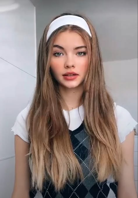 Cute Outfits With Headbands, Hair Band Hairstyles, Xgen Hair, Olivia Christie, Long Hair Aesthetic, Hair Aesthetic, Elegant Updo, Spring Hairstyles, Head Hair