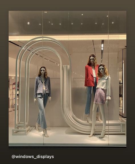 Minimalist Window Display, Amazing Windows, Mandira Wirk, Area Rug Placement, Minimalist Window, Design Studio Office, Rug Placement, Clothing Store Interior, Visual Merchandising Displays