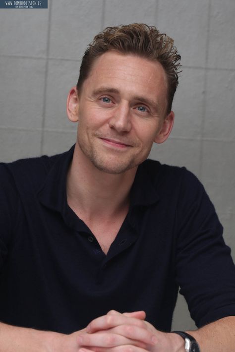 Tom Hiddleston "The Night Manager" Press Tour The London Hotel in West Hollywood, CA 21.3.2016 From http://tomhiddleston.us/gallery/thumbnails.php?album=666 Tom Hiddleston Short Hair, Tom Hiddleston Aesthetic, Loki Tom Hiddleston, Night Manager, Gentleman Aesthetic, Thomas William Hiddleston, Tom Hiddleston Loki, The Press, Press Conference