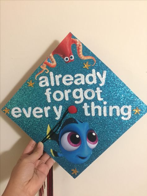 Finding Dory Graduation Cap Decoration! Dory Graduation Cap, Disney Graduation Cap, Funny Graduation Caps, Creative Graduation Caps, Disney Graduation, Nurse Graduation Cap, College Grad Cap Ideas, Grad Cap Decorated, Graduation Cap Decoration Diy