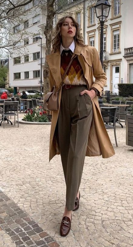 Mode Style Anglais, Look 80s, Dark Academia Outfit, Academia Outfits, Academia Style, Chique Outfits, Event Outfit, Stylish Work Outfits, Looks Chic