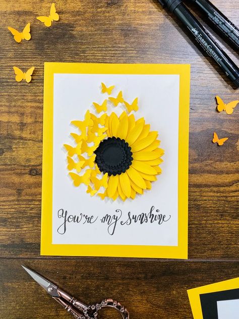 Butterflies Paper, File Decoration Ideas, Paper Sunflowers, Sunflower Cards, Greeting Card Craft, Paper Flower Crafts, Flower Craft, Bday Cards, Paper Butterflies