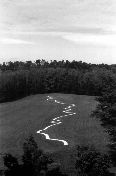 Beatrice Wood, Photography Inspiration Nature, Richard Long, Istoria Artei, Richard Serra, English Countryside, Artistic Photography, Environmental Art, Land Art