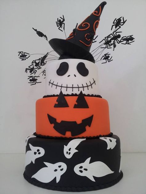 Cake Recipes Birthday, Jack Skellington Cake, Cute Halloween Cakes, Pasteles Halloween, Recetas Halloween, Halloween Birthday Cakes, 20 Birthday Cake, Easy Parties, Halloween Cake