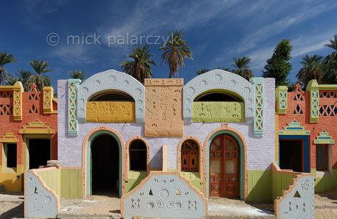 Nubian Symbols, Nubian Architecture Modern, Nubian Houses, Nubian Architecture, Nubian Culture, Nubian Style, Nubian Art, Vacation Cabins, Egypt Design