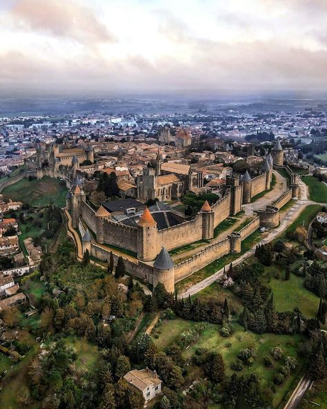 castlesoftheworld on Instagram: “Tag #castellidelmondo 🌺🌻🍀📷 @world_walkerz Location 🏰#carcassonne #france Pic chosen by Admin @salvatorevatrano 😎 #castlesoftheworld…” Carcassonne France, Hohenzollern Castle, Bodiam Castle, City Tree, Two Guys, Castle Mansion, European Castles, Around The World In 80 Days, How To Earn Money