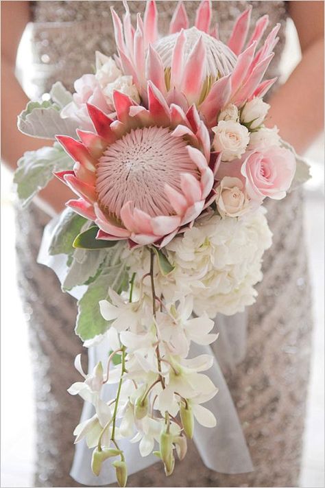 Protea Bouquet Wedding, Protea Wedding, Protea Bouquet, King Protea, Tropical Wedding Flowers, Protea Flower, Bouquet Inspiration, Diy Wedding Flowers, Hawaiian Wedding