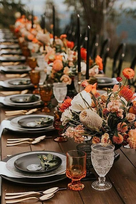 Relaxed Bride, Benjamin Wheeler, Dark Romantic Wedding, Jesus Peiro, New Mexico Wedding, Rustic Wedding Table, Wedding Themes Fall, Dark Wedding, Wedding Place Settings